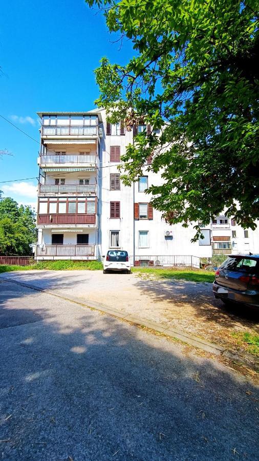 לובראן Apartman Leona מראה חיצוני תמונה
