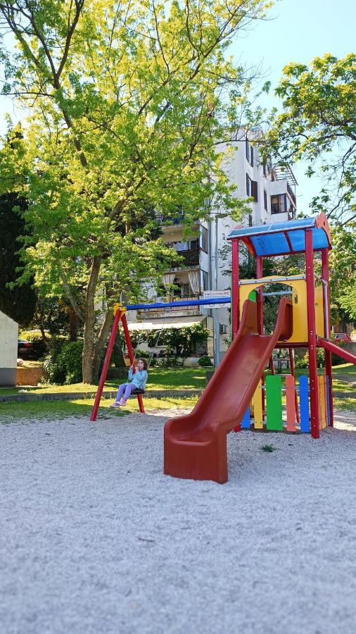 לובראן Apartman Leona מראה חיצוני תמונה